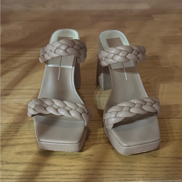 Dolce Vita Ashby 4inch Heels in “Natural” Beige/Tan Size 11 - Picture 3 of 12